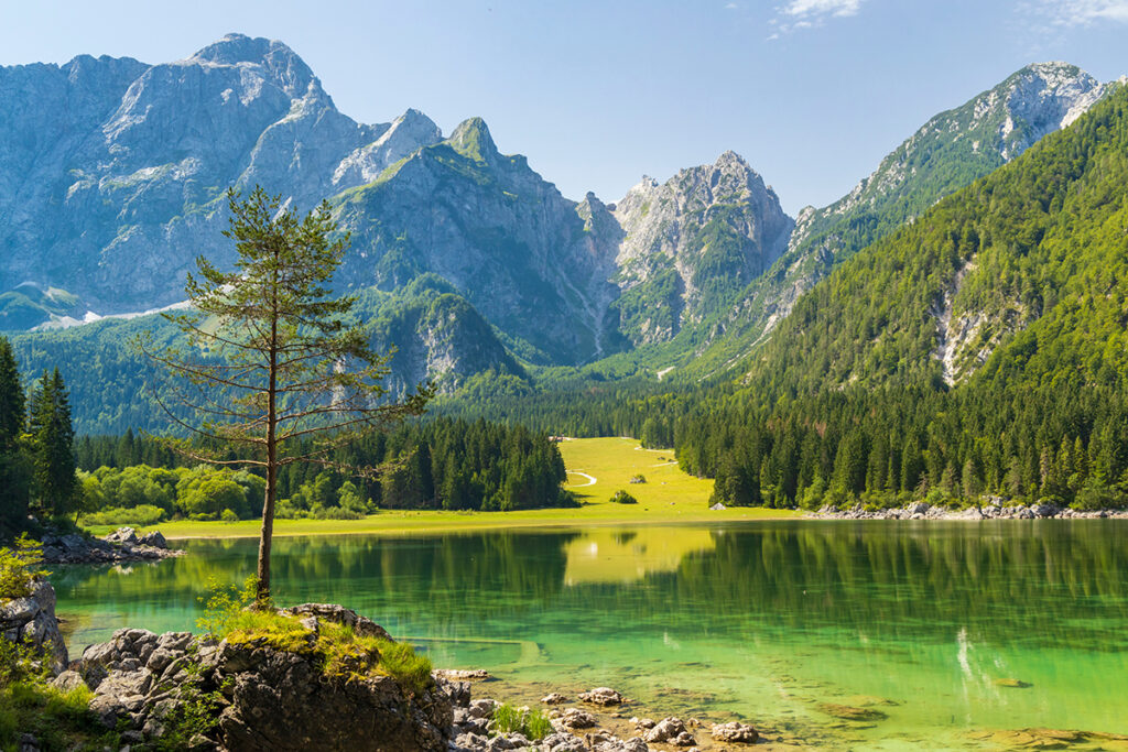 LAGHI DI FUSINE E AL MONTE SACRO DI LUSSARI